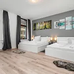 아파트 High-quality, Comfortable, Fully Equipped, 6 Beds *