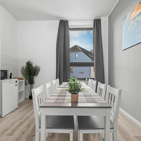 Federnest Living High-quality, Comfortable, Fully Equipped, 6 Beds Duisburgo