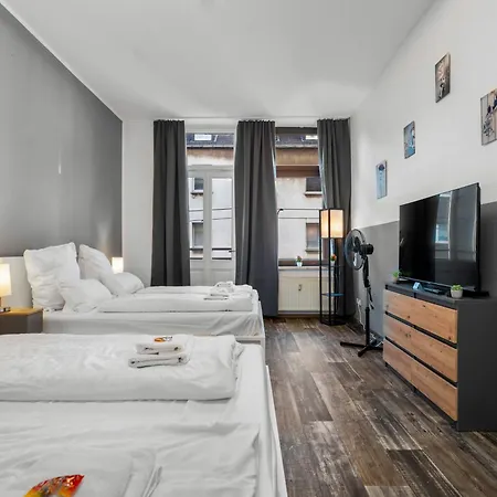 Federnest Living High-quality, Comfortable, Fully Equipped, 6 Beds *