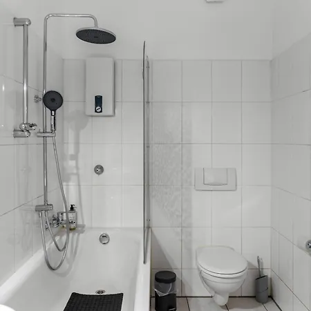 High-quality, Comfortable, Fully Equipped, 6 Beds Daire Duisburg