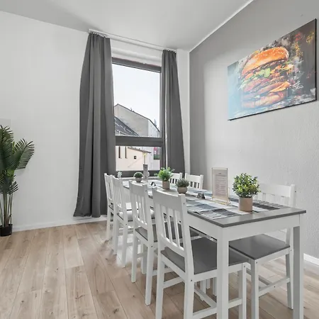 High-quality, Comfortable, Fully Equipped, 6 Beds Daire Duisburg